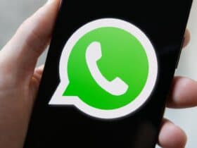 WhatsApp Forges Path Towards VR: Preps for Integration with Meta Quest Headsets