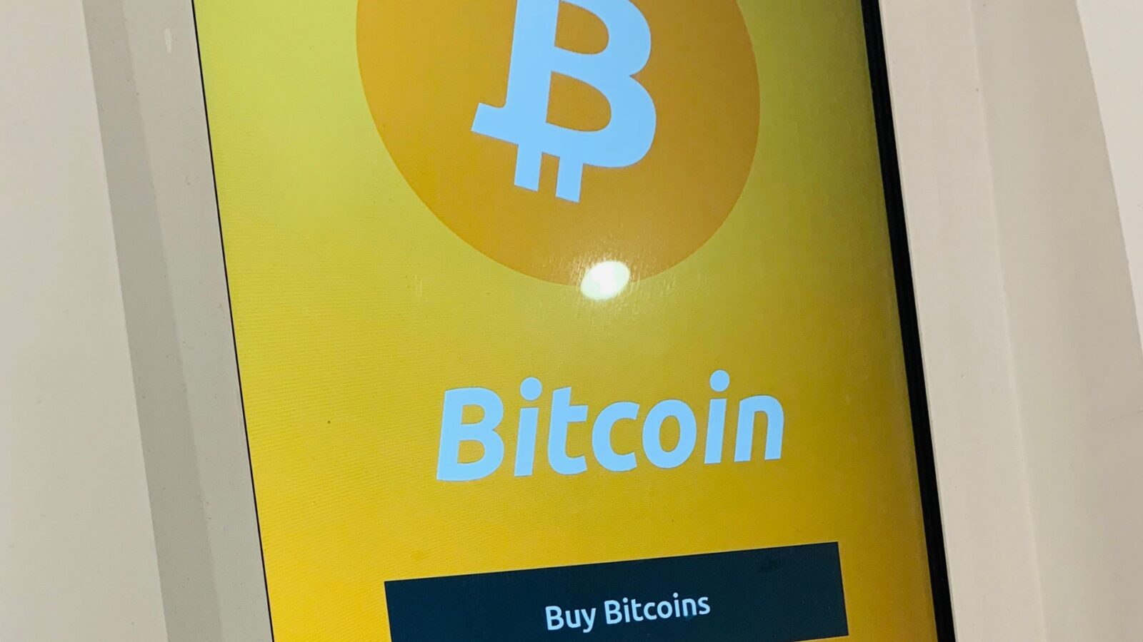 bitcoin The United States has seen a sudden drop in cryptocurrency ATMs, with 1,233 machines going offline in early March.