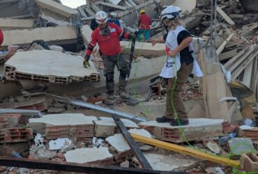 snake robots slithered into venezuelas collapsed buildings they came back with no survivors Camera scanning through the darkness, the robot pushed 15 to 20 feet into the shattered interior of an apartment block in La Guaira, as a father waited nearby, hoping the machine would locate his son. It did not. Either the boy wasn't there or he couldn't be reached. Even so, the man expressed his gratitude to the researchers.