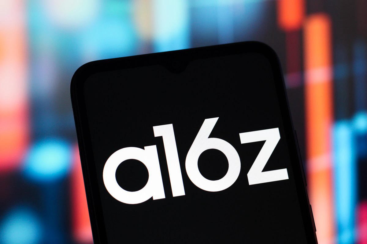 a year of doj scrutiny over a16z board seats does the rest of venture capital blink For close to a year now, the Justice Department has had Andreessen Horowitz under investigation. The subject isn't fraud. It isn't securities violations. It's board seats.