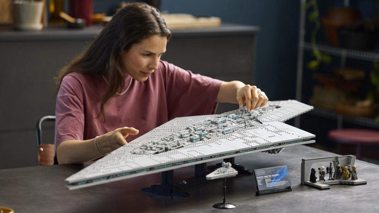 at 53 5 inches legos star wars executor super star destroyer becomes the companys longest set ever Fifty-three and a half inches of horizontal space. That is what LEGO's new Star Wars Executor Super Star Destroyer will ask of your home, and no amount of clever furniture shuffling will bend those numbers.