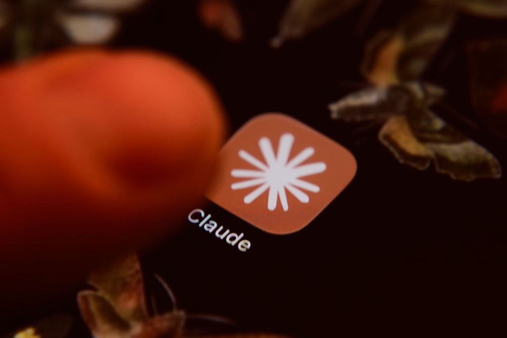 get a load of this guy claudes watermarking rollout is splitting anthropics own userbase The sharpest reply to Anthropic's watermarking rollout wasn't written by a policy wonk. It came from a Redditor who spotted something odd about the complaint post itself.