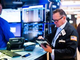 goldmans varadhan lays out a three part case for staying in the market Goldman Sachs' head of global banking and markets expects oil to finish 2026 comfortably under $70 a barrel. On Monday, West Texas Intermediate futures settled back above $80. The distance between those two numbers is the entire debate.
