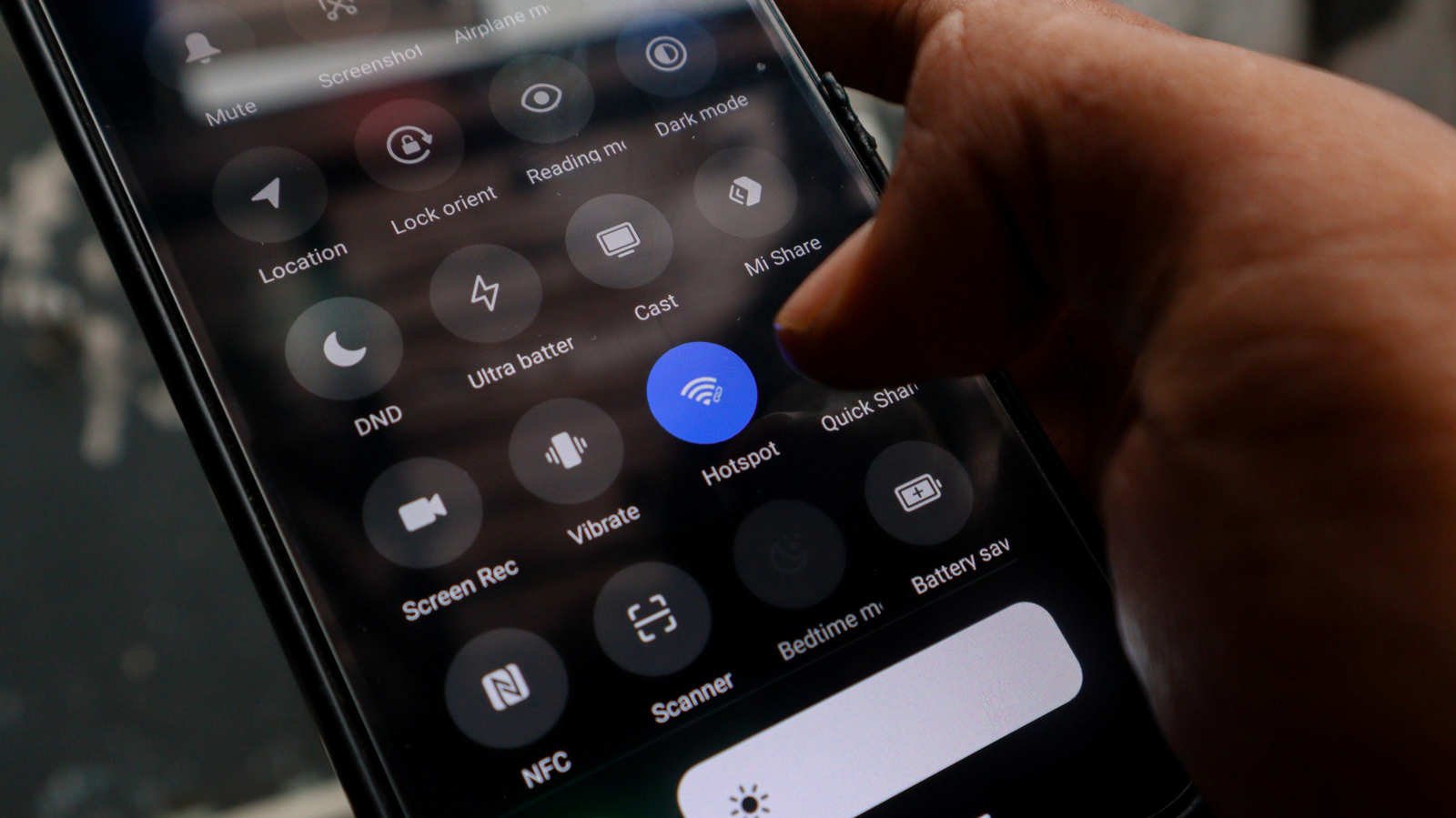 Turning a Retired Android Phone Into a Wi-Fi Extender: Does It Hold Up? 25 turning a retired android phone into a wi fi extender does it hold up Sitting in your junk drawer is a free rival to that $50 Wi-Fi extender you were planning to order. It's the Android handset you retired two upgrades back, and in roughly five minutes it can rebroadcast your home network into that dead zone in the back bedroom.