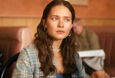 16 emmy nominations under six hours beef season 2 is netflixs easiest one night binge Eight episodes and a total runtime of five hours and 49 minutes. That is the full commitment required if you want to arrive at Monday's Emmys already familiar with the most-nominated title Netflix has in the race.