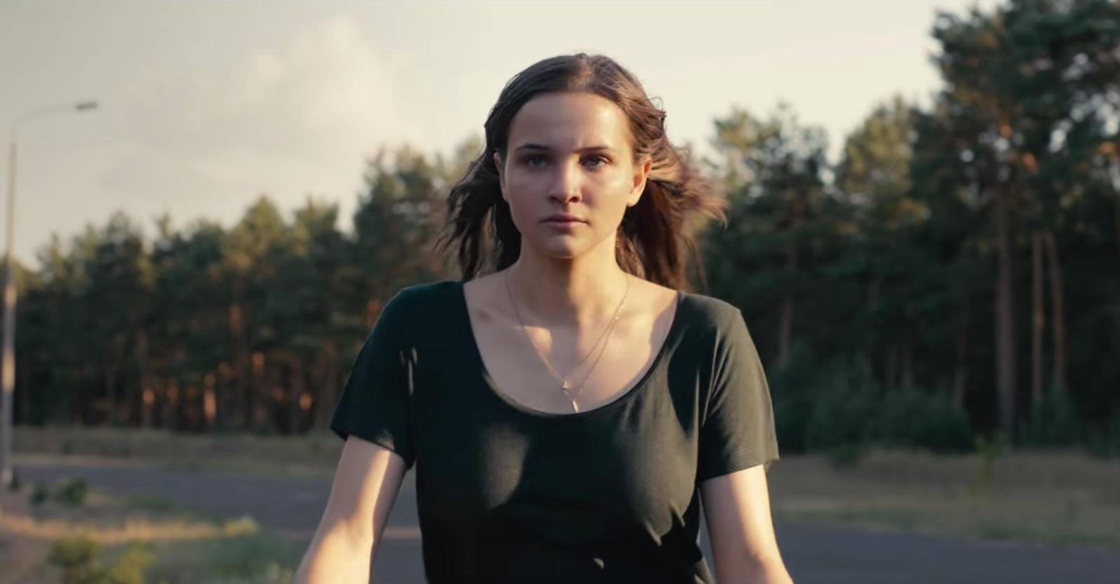9 netflix sci fi series that never lose their grip A Netflix binge can be wrecked by exactly two things: a season that falls off a cliff, and a cancellation nobody warned you about.