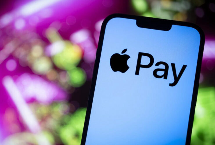 apple pay goes live in india but only axis bank cardholders can use it for now India, the most populous country in the world, finally has Apple Pay. The launch is narrow, though: only one bank supports it, and it does not work with the payment system most Indians rely on every day.