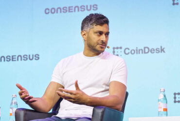 beyond the exchange kraken parent payward spends billions to become the backbone of finance For 15 years, Kraken's business was running a crypto exchange. Over just the past two, its parent company has spent billions of dollars on acquisitions: a futures brokerage, a derivatives exchange and, if its co-CEO is right, soon a European bank as well.