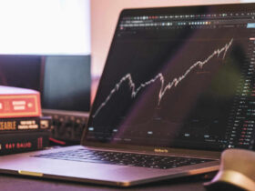 bitcoin reclaims its 50 week moving average a signal that has often marked the end of bear markets For 45 weeks, bitcoin kept hitting the same level on the chart and getting pushed back down. In the week ended Sept. 20, it finally closed above it.