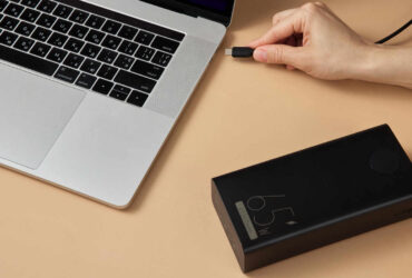 laptop power banks explained how much capacity and wattage you really need On paper, 10,000 mAh looks like a generous amount of battery. Plug that power bank into a 16-inch MacBook Pro, though, and it will fall well short of delivering even a single full charge.