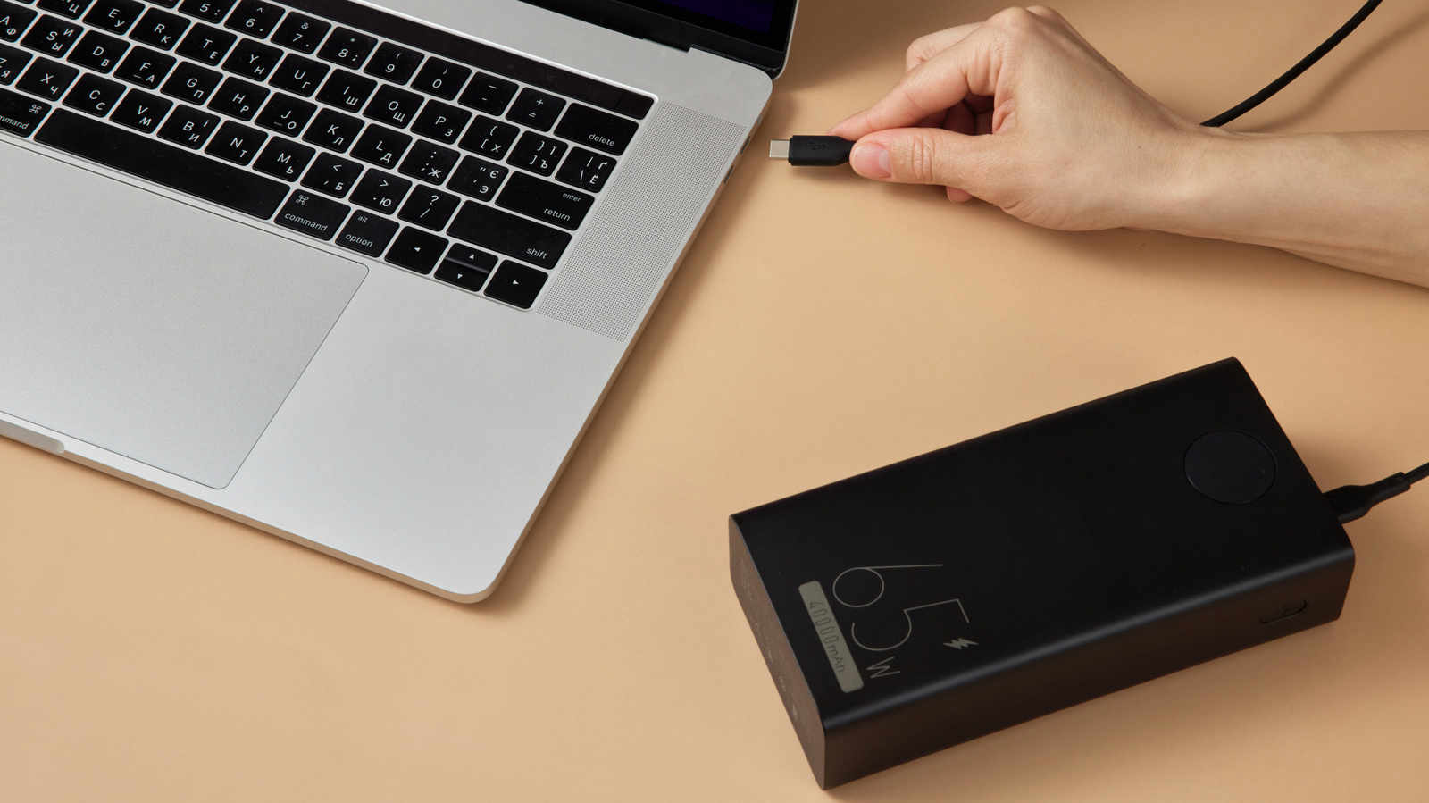 laptop power banks explained how much capacity and wattage you really need On paper, 10,000 mAh looks like a generous amount of battery. Plug that power bank into a 16-inch MacBook Pro, though, and it will fall well short of delivering even a single full charge.