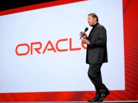 Larry Ellison scraps his planned $7.5 billion Oracle share sale 82 larry ellison scraps his planned 7 5 billion oracle share sale Fifty million shares. Somewhere in the neighborhood of $7.5 billion. Struck from the schedule, with no reason attached.
