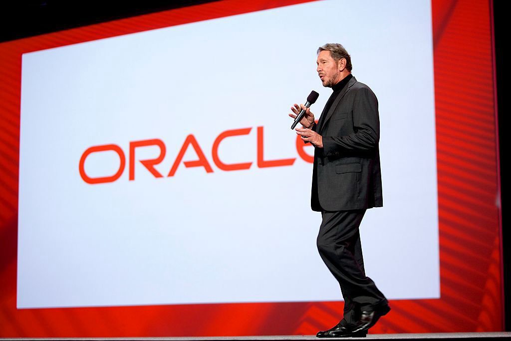 Larry Ellison scraps his planned $7.5 billion Oracle share sale 25 larry ellison scraps his planned 7 5 billion oracle share sale Fifty million shares. Somewhere in the neighborhood of $7.5 billion. Struck from the schedule, with no reason attached.