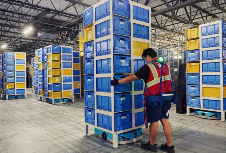 amazons warehouse fleet tops 1 million robots where does that leave its human workforce No organization on Earth operates more robots than Amazon, which has upwards of 1 million machines running nonstop inside its warehouses. Alongside them, the company employs more than 1.5 million people in full-time and part-time roles, according to its 2025 annual report, which ranks it as the world's second-largest corporate employer.