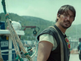 below review josh hartnett does his best but netflixs sea horror series still sinks The year is 1986. A family is hauling its whole house across the water, pulled along by a small boat with a sputtering motor, when the house begins to sink. Leo, the father, is dragged under with it, and young Calvin Penney cuts the line so the rest of the family survives. Down in the water, he glimpses something: a void, or perhaps the enormous eye of some huge creature.